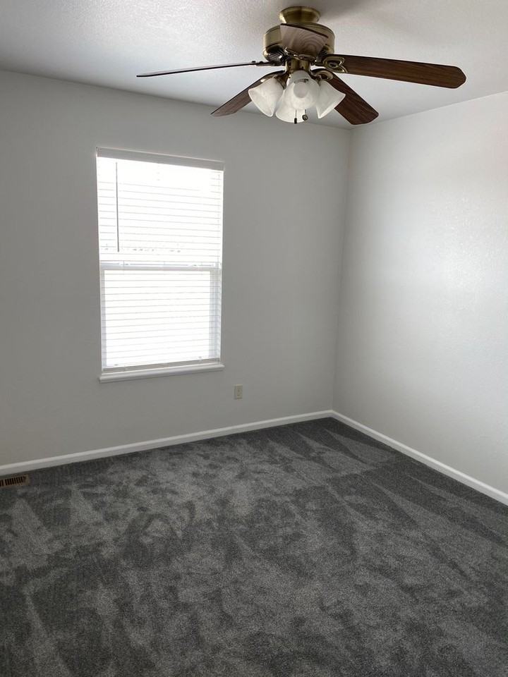 14215 White Peak Dr - Photo 7 of 26