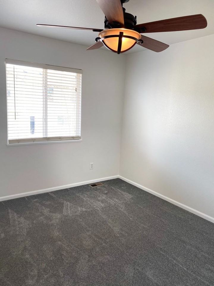 14215 White Peak Dr - Photo 6 of 26
