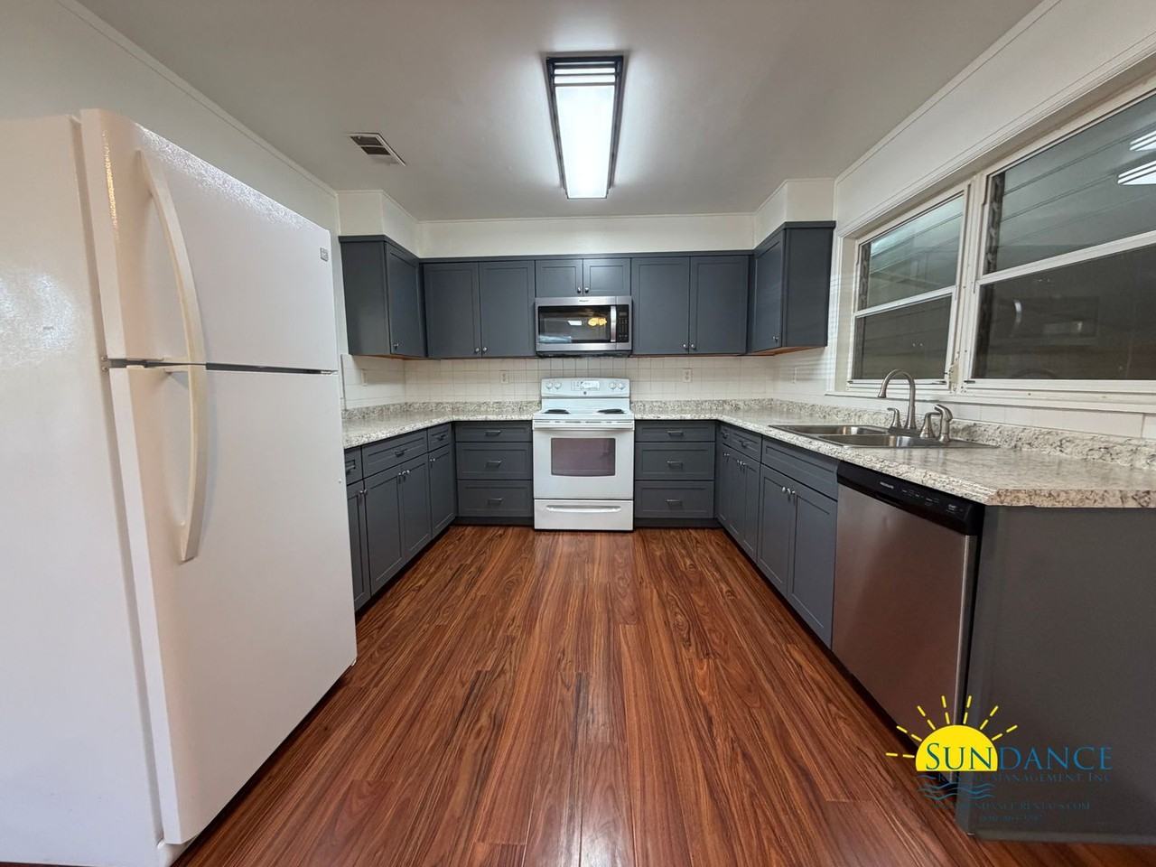 107 Magnolia Ave Se - Photo 5 of 16