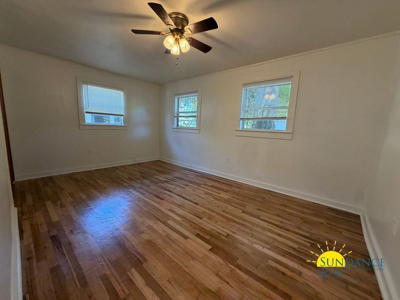 107 Magnolia Ave Se - Photo 6 of 16