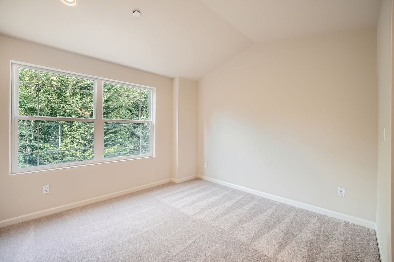 17827 Ne 95th Ct - Photo 6 of 10