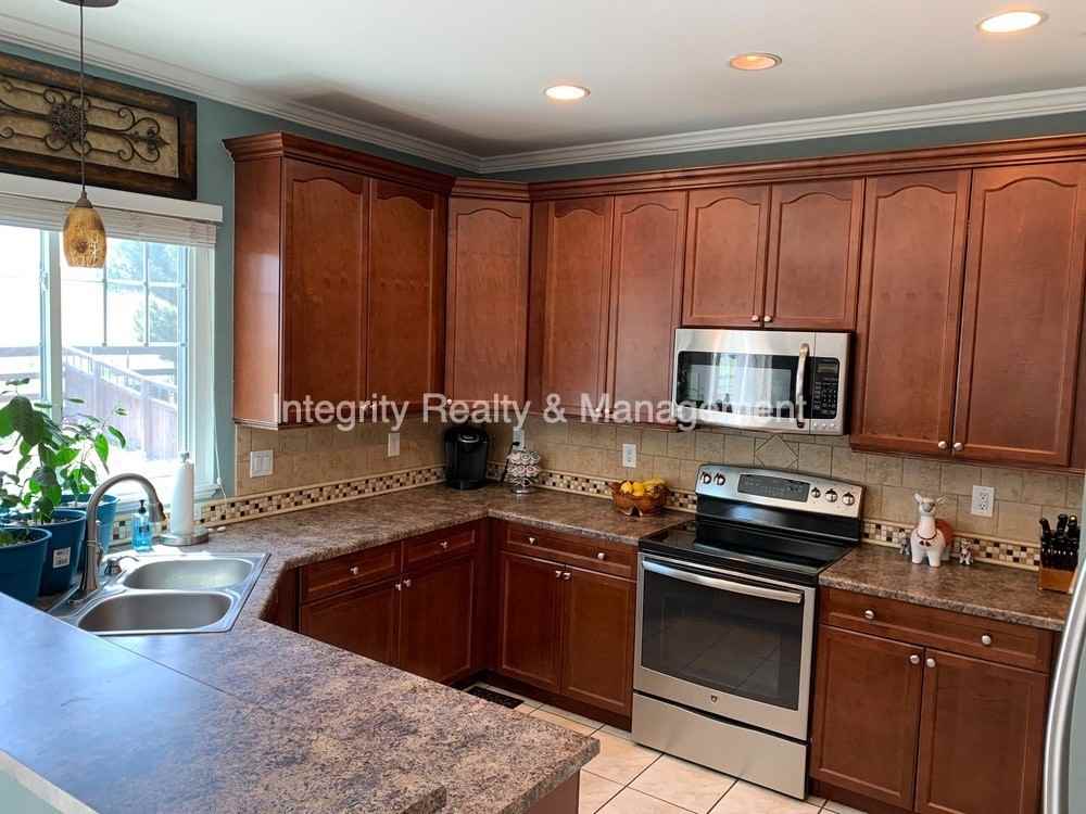 4367 Prairie Rose Cir - Photo 4 of 28