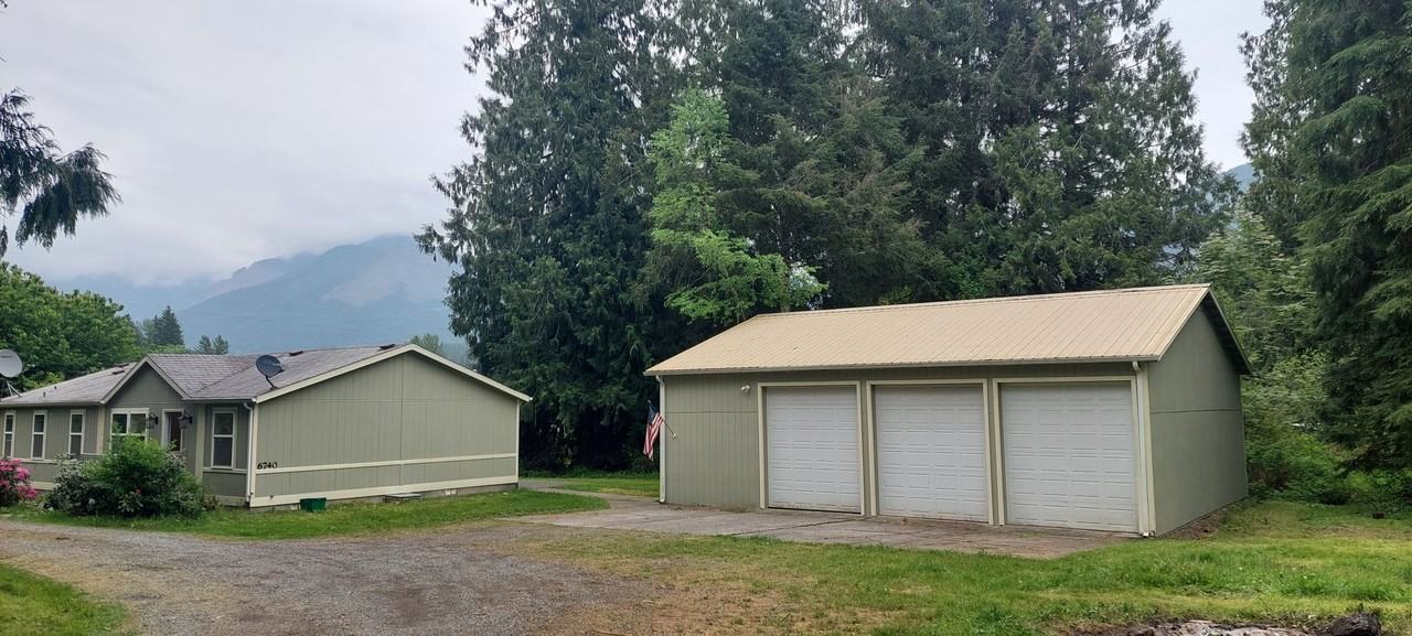6740 Greystone Ln - Photo 2 of 33