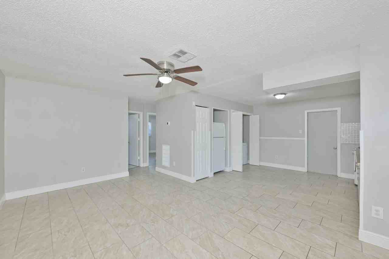 15616 Avalon Ave #2 - Photo 4 of 29