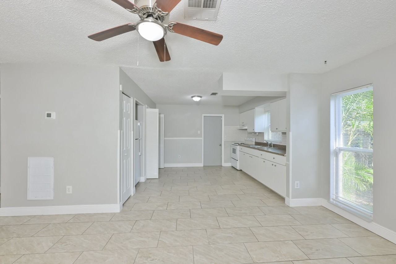 15616 Avalon Ave #2 - Photo 5 of 29