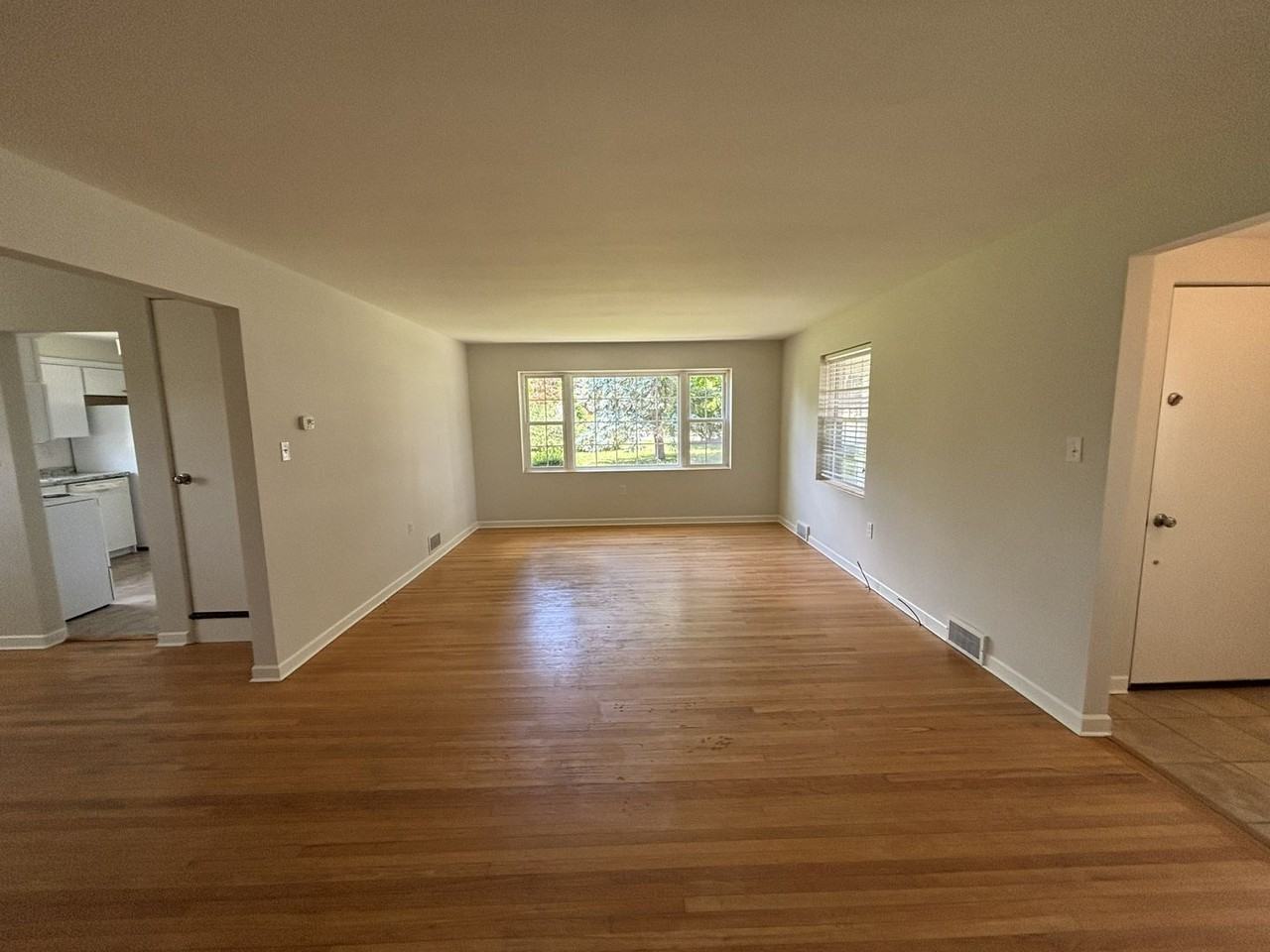 22 Macungie Ave - Photo 4 of 14