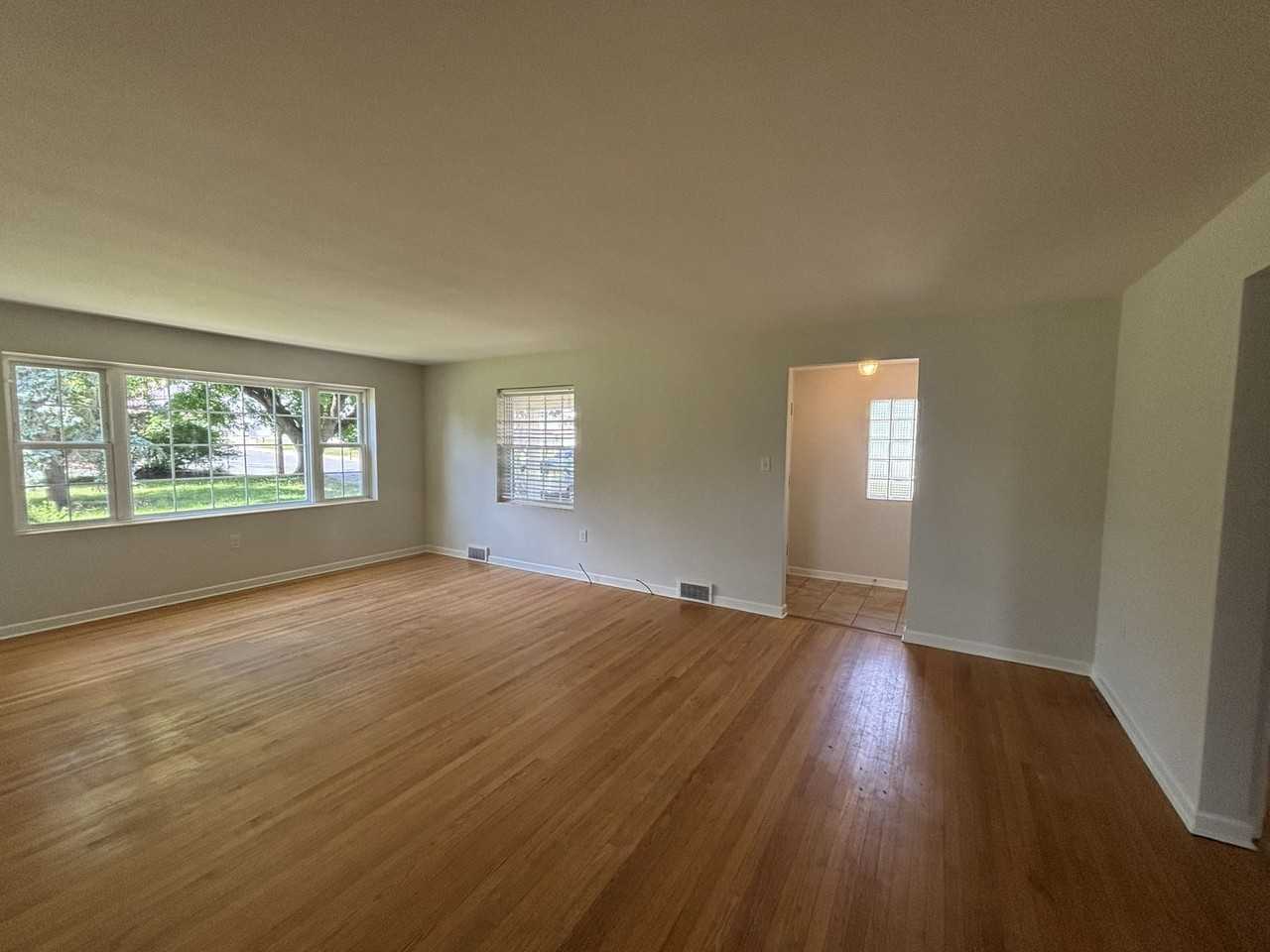 22 Macungie Ave - Photo 6 of 14