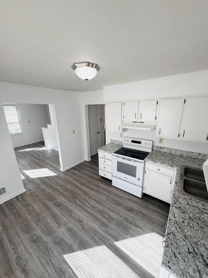 184 Mills Dr - Photo 3 of 25