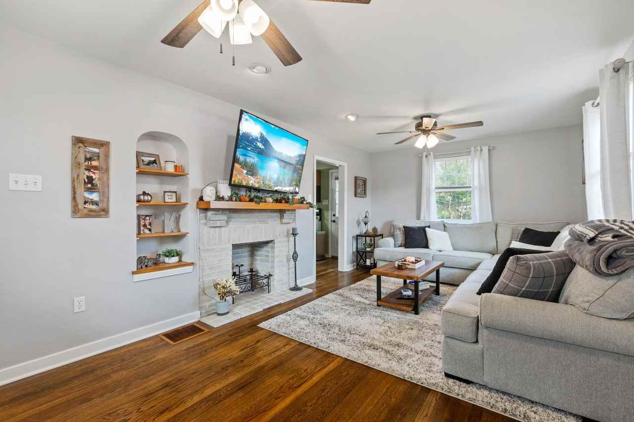 3331 Wallace Dr - Photo 5 of 26