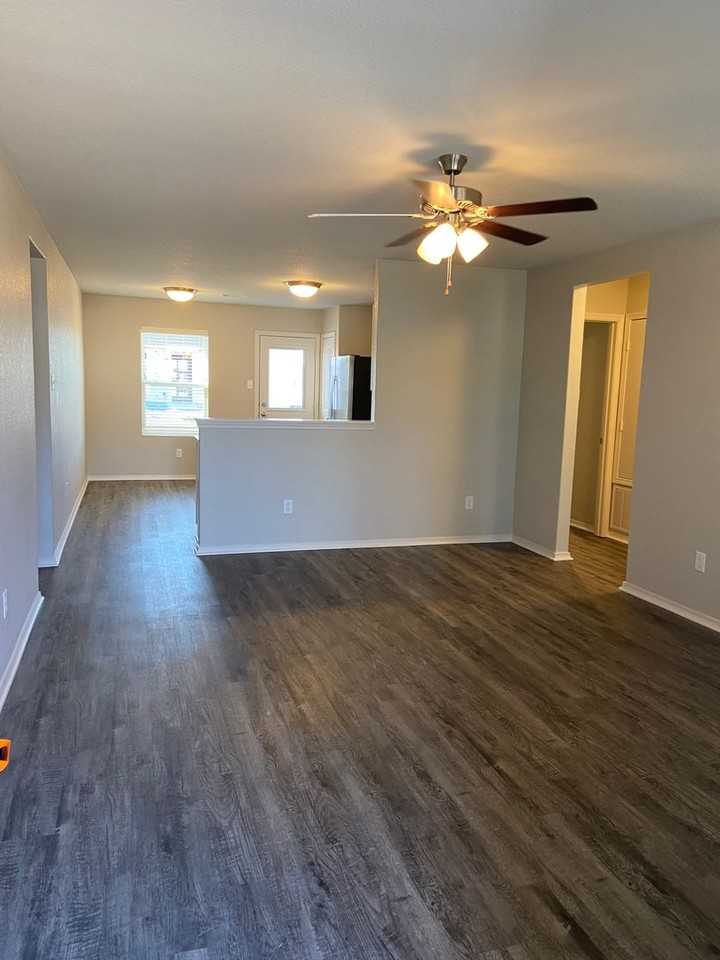 1605 Ryder St - Photo 6 of 21