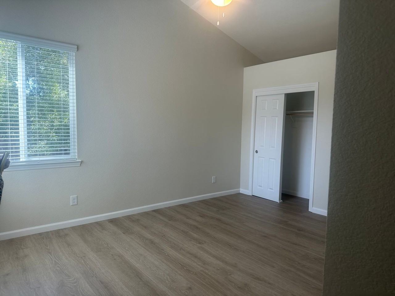 660 Fox Pointe Rd - Photo 7 of 14