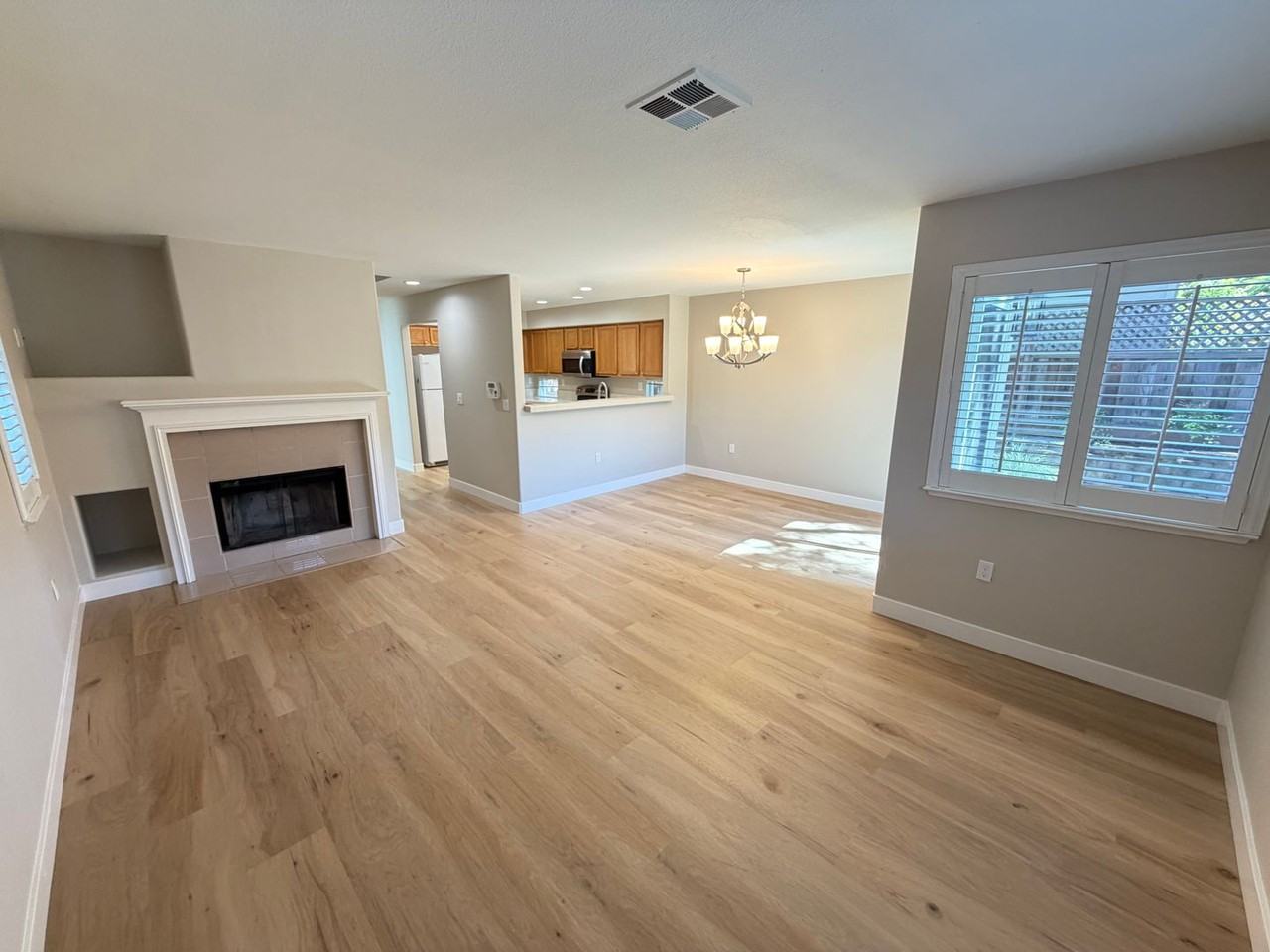 1102 Vista Pointe Cir - Photo 3 of 16