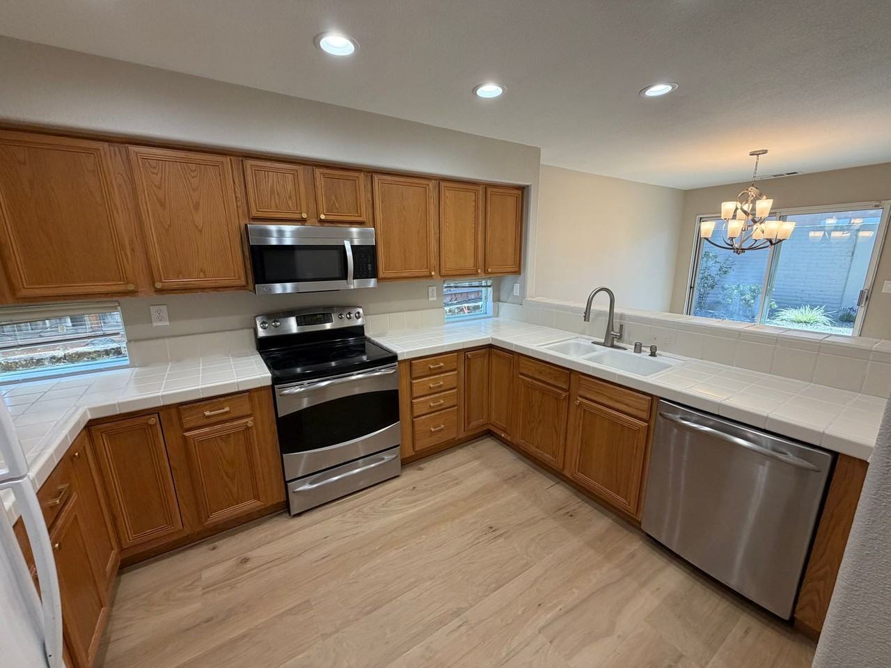 1102 Vista Pointe Cir - Photo 5 of 16