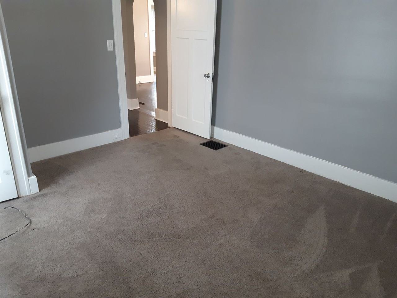 220 Fernwood Ave - Photo 6 of 16