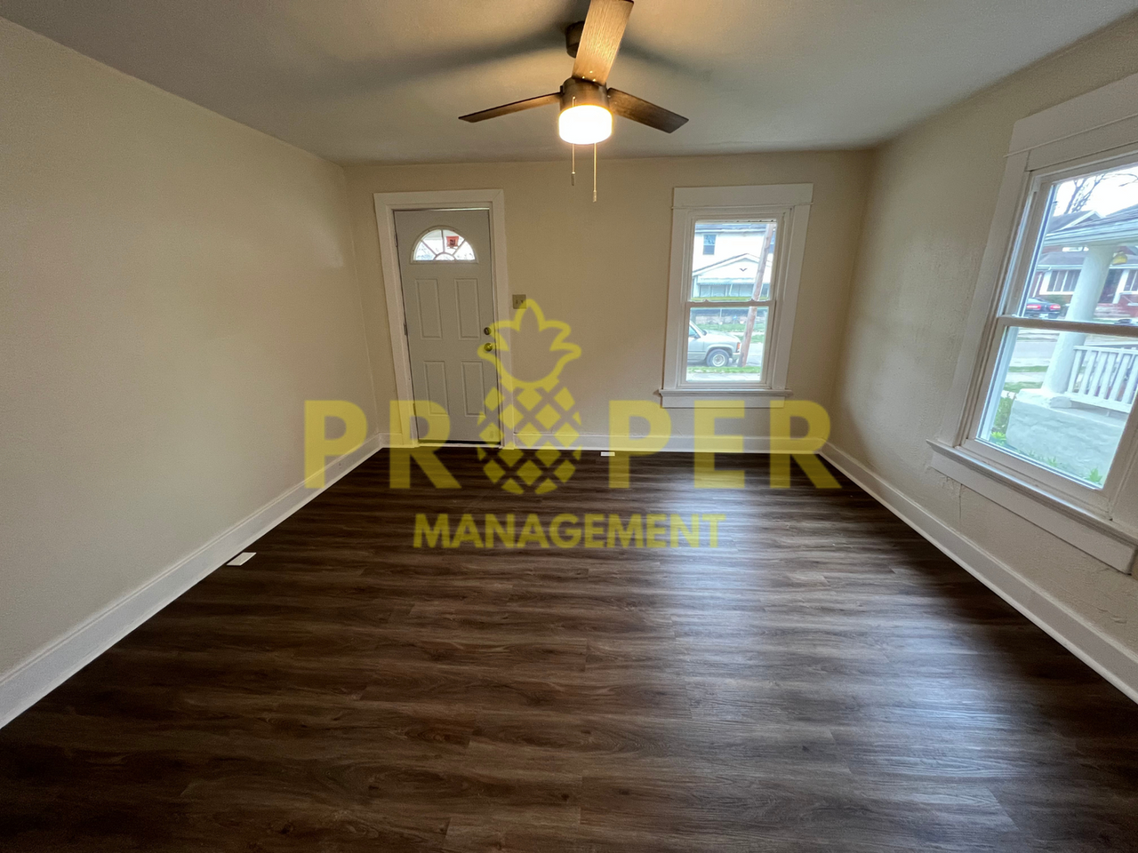 137 Westwood Ave - Photo 3 of 7