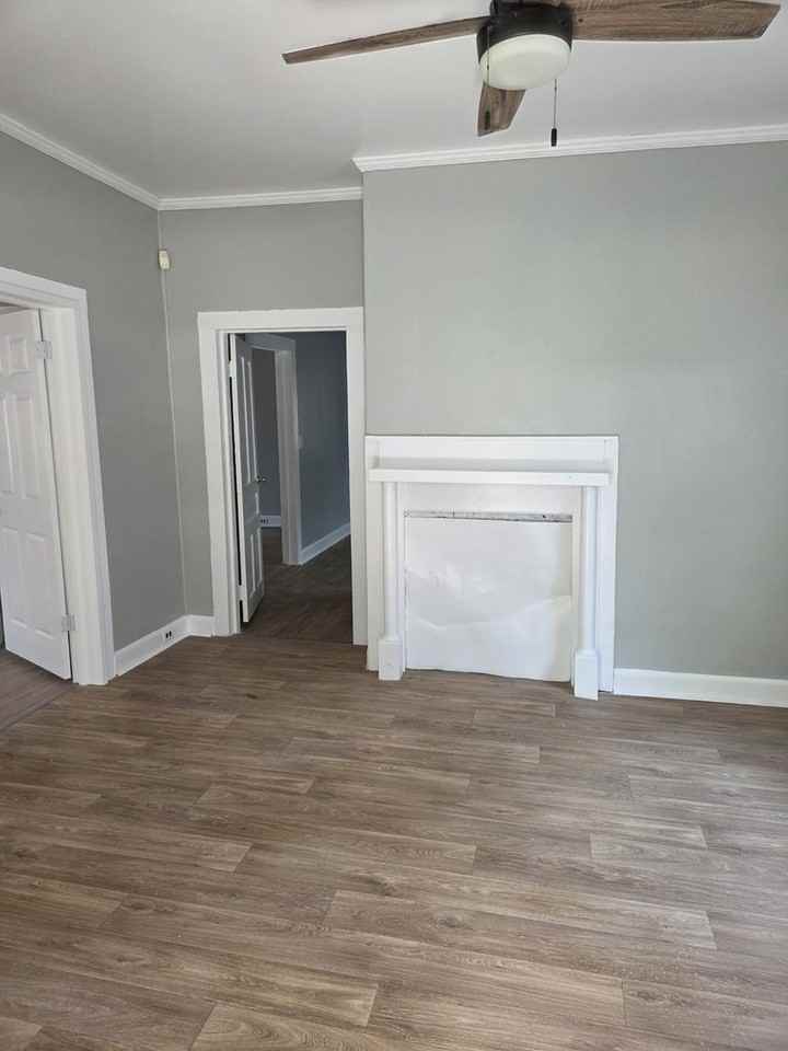 371 Bridge St - Photo 2 of 8