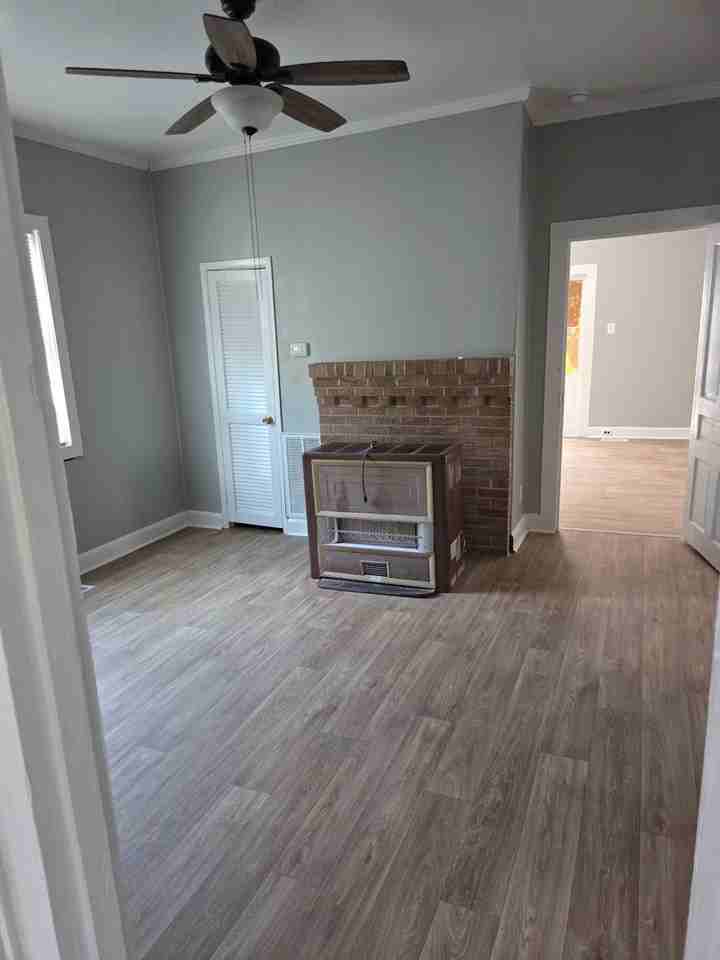 371 Bridge St - Photo 3 of 8