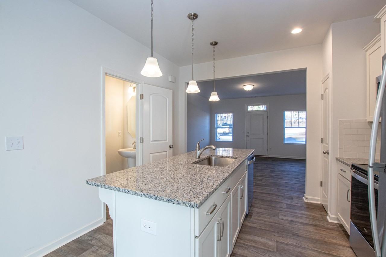 13823 Clayborn St - Photo 7 of 23