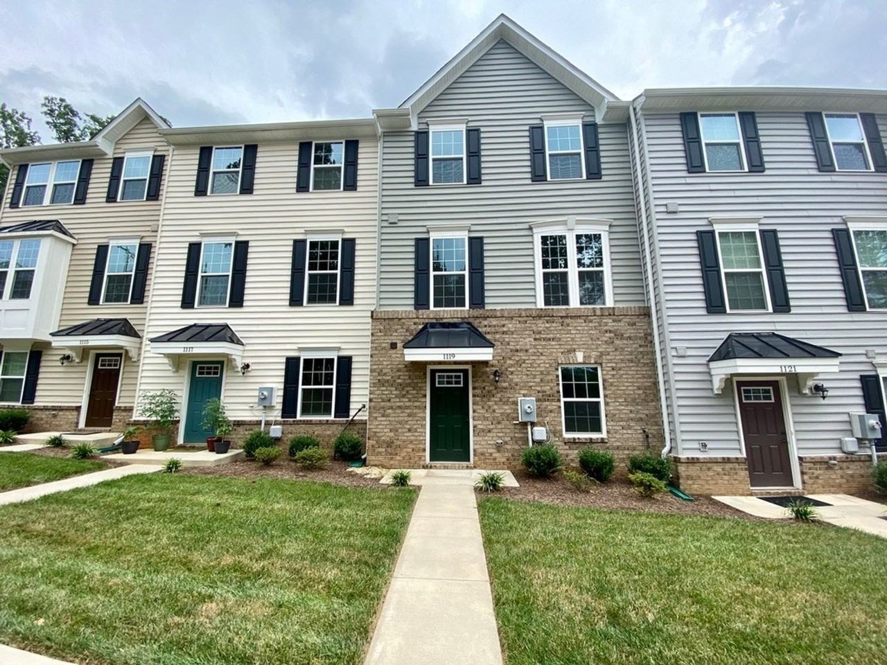 1119 Sunset Avenue Ext - Photo 2 of 33