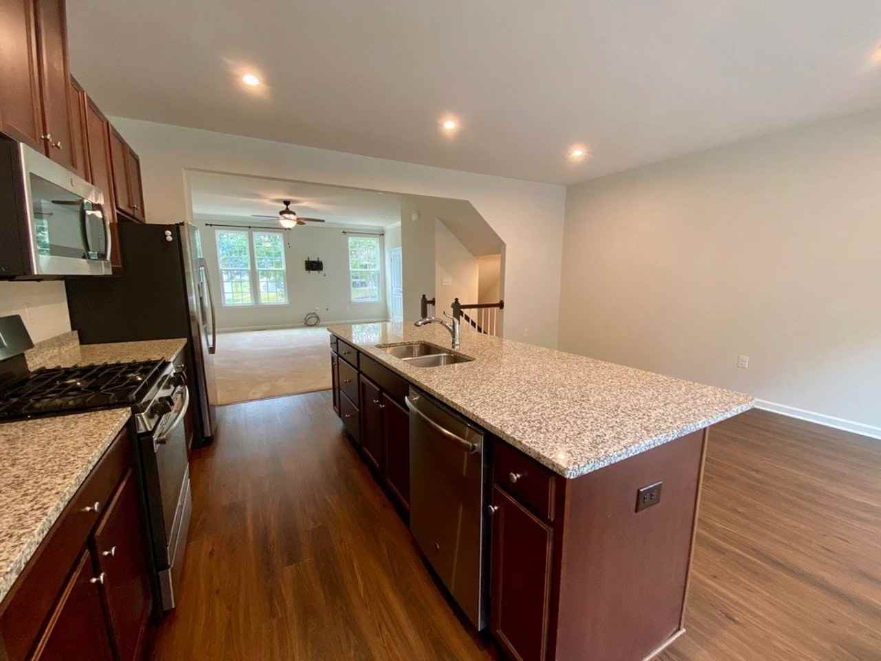 1119 Sunset Avenue Ext - Photo 6 of 33