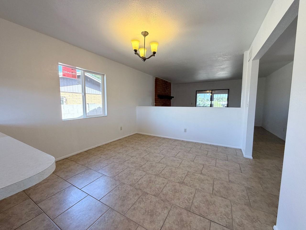 2864 E Wilcox Dr - Photo 7 of 23