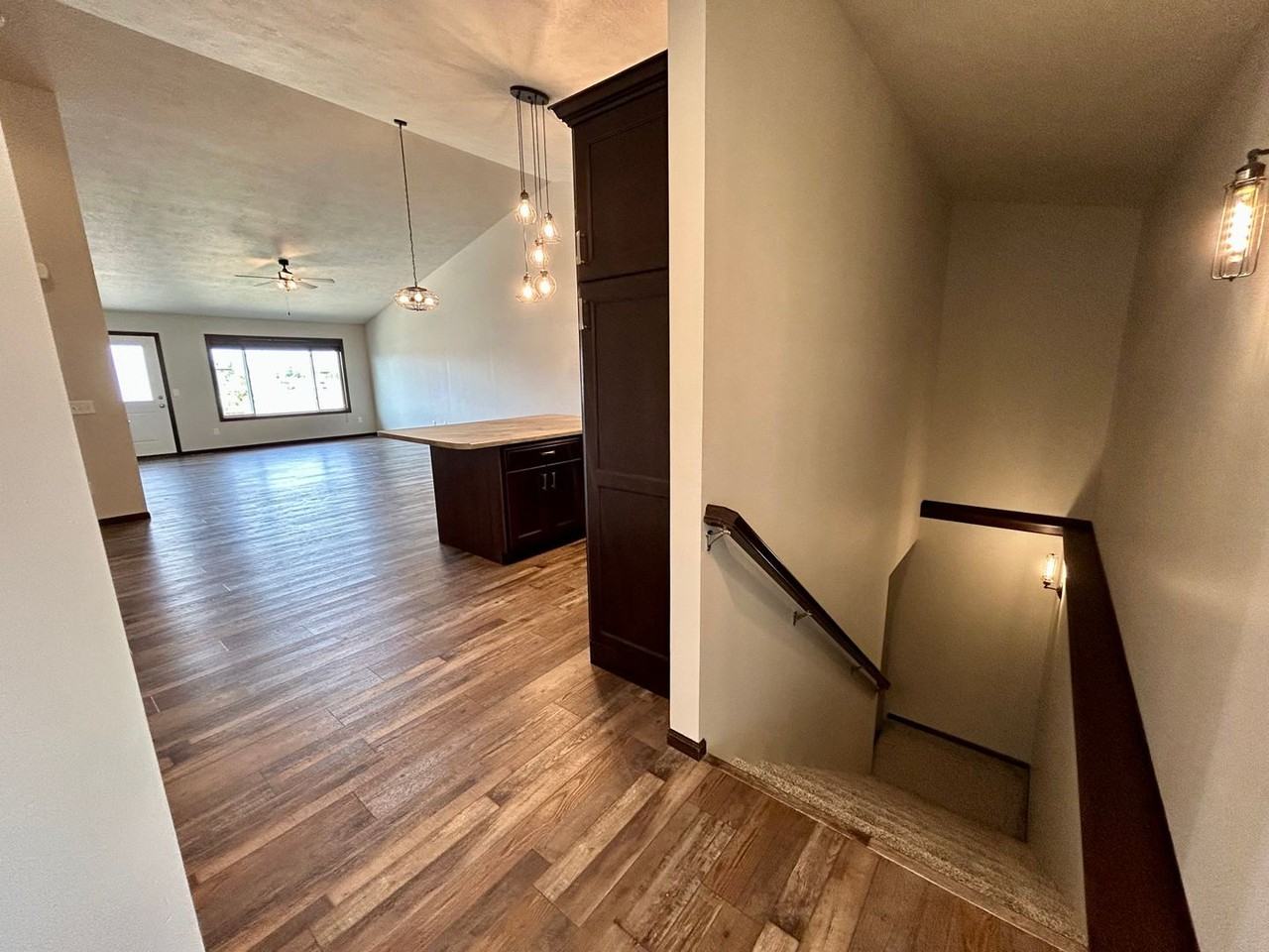 5607 S Westwind Ave - Photo 3 of 36