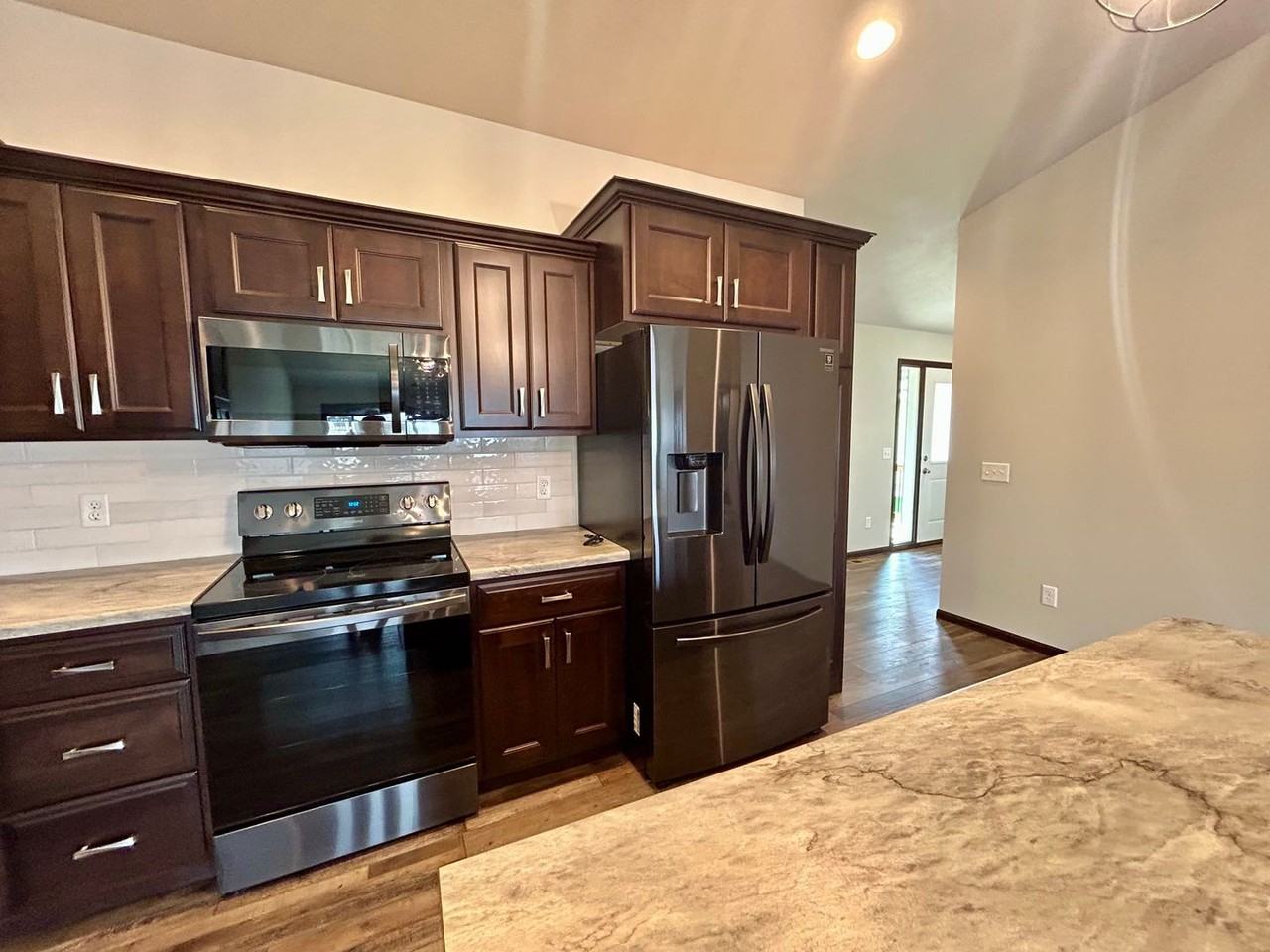 5607 S Westwind Ave - Photo 5 of 36
