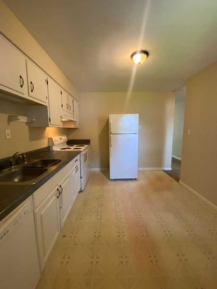 1676 Da Vinci Dr - Photo 3 of 9