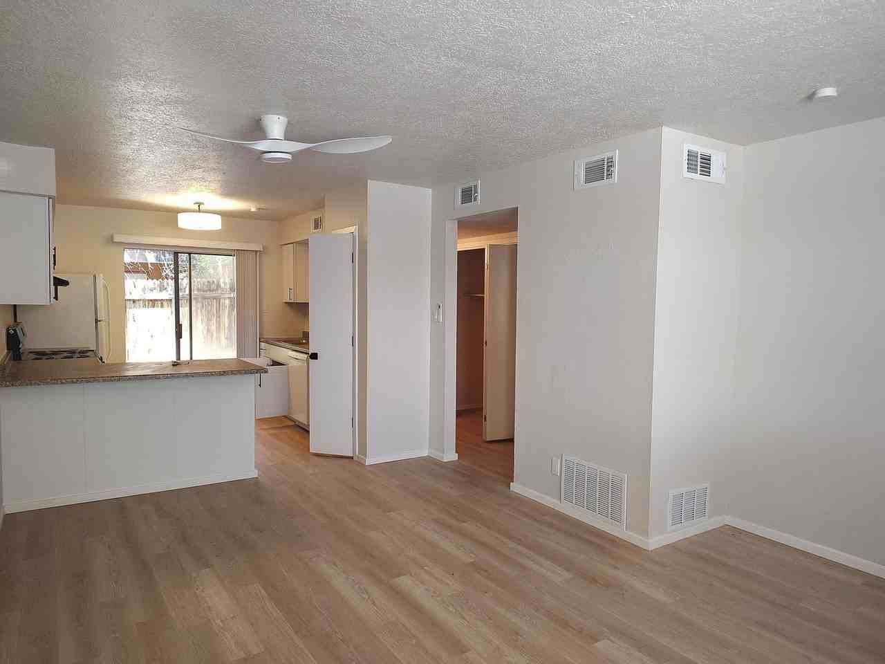 1415 Chelwood Park Blvd Ne #A - Photo 3 of 11