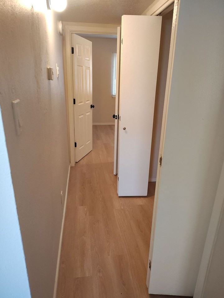 1415 Chelwood Park Blvd Ne #A - Photo 7 of 11
