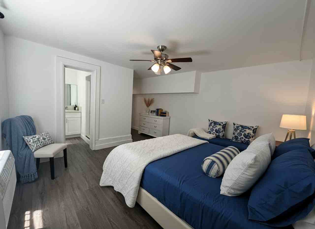 Must-see Updated Vintage-Style Studio at 1245 N Laurel Ave, West Hollywood, CA 90046 - Photo 4 of 8