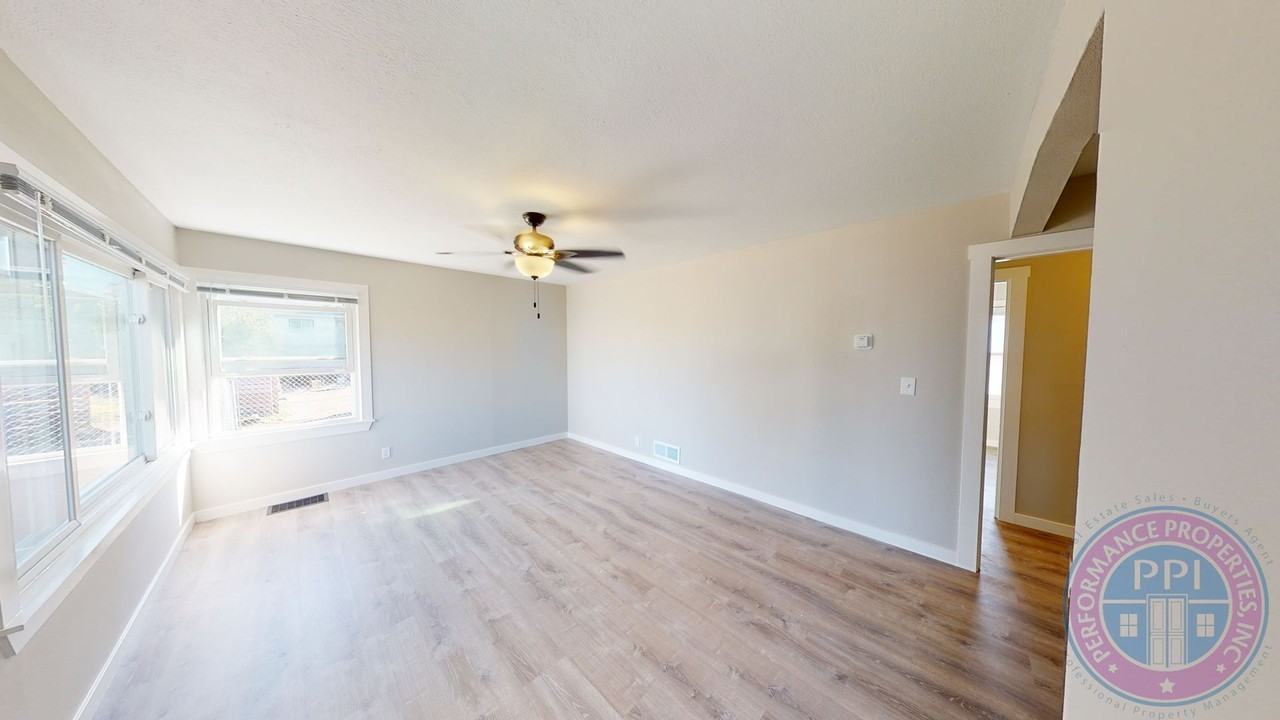 1234 Ne Highland St - Photo 2 of 11