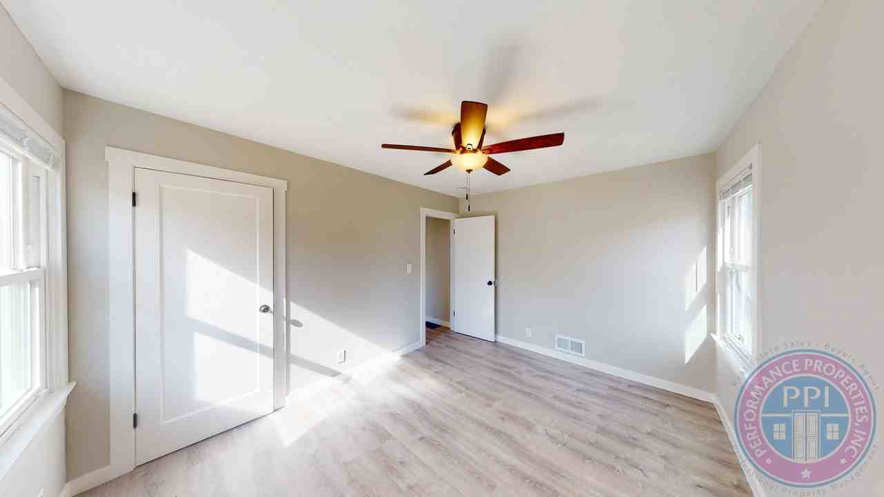 1234 Ne Highland St - Photo 4 of 11