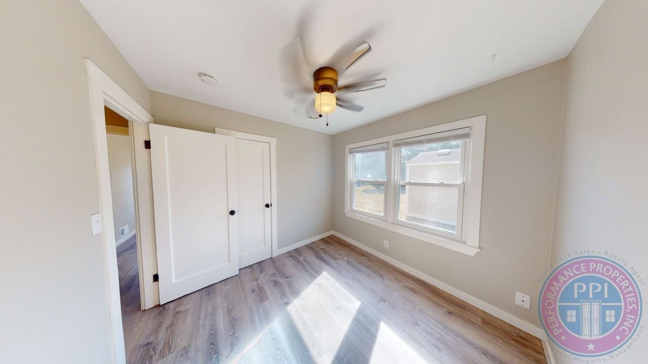 1234 Ne Highland St - Photo 6 of 11