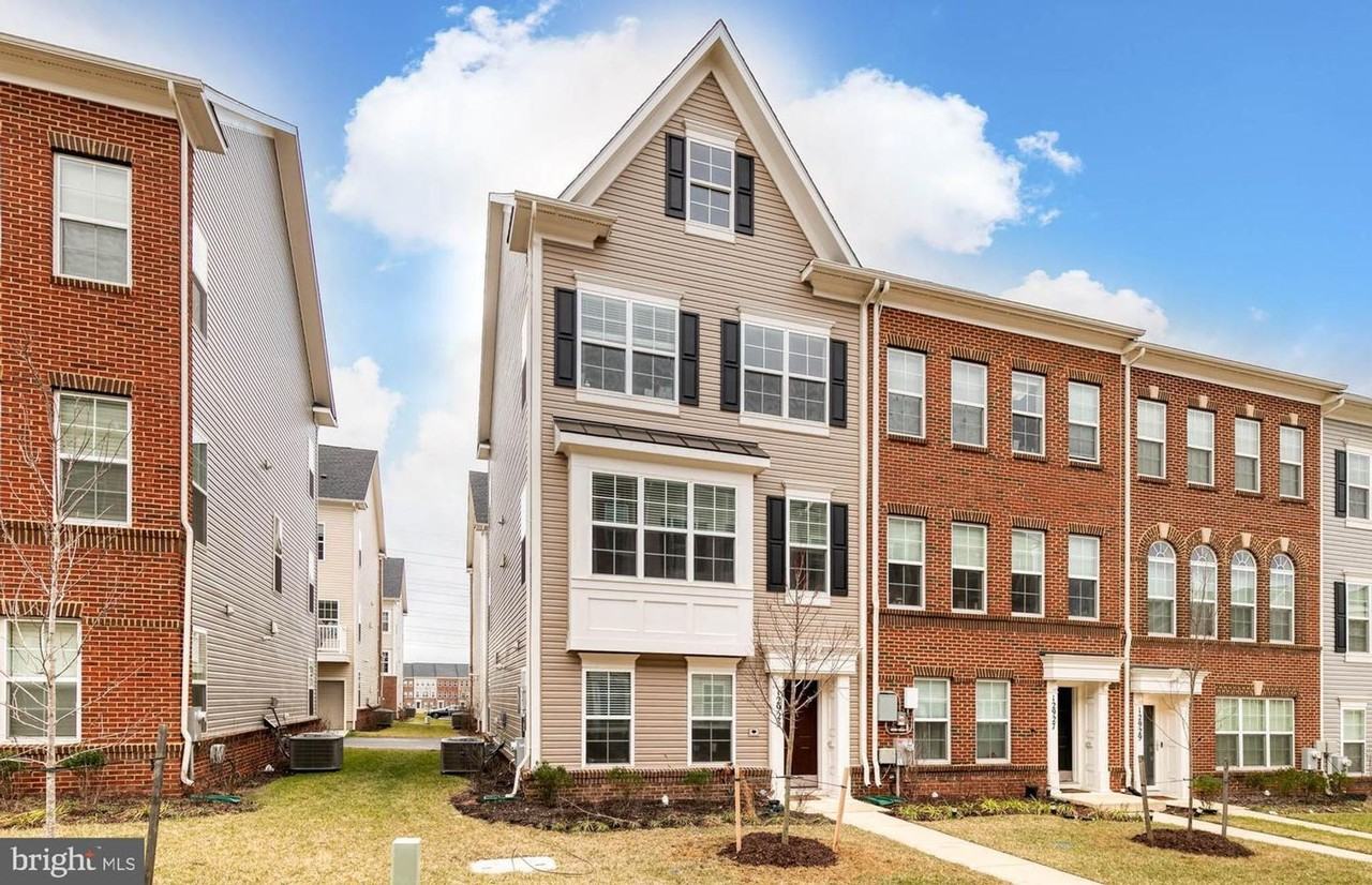 12925 Brickyard Blvd - Photo 2 of 32