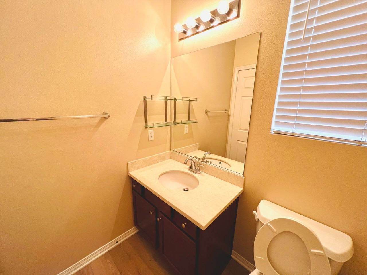 2758 Lavender St - Photo 6 of 40