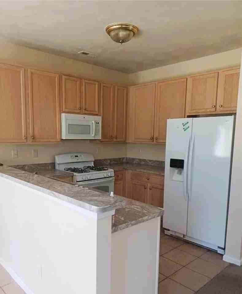 2229 Bizzone Cir - Photo 4 of 10