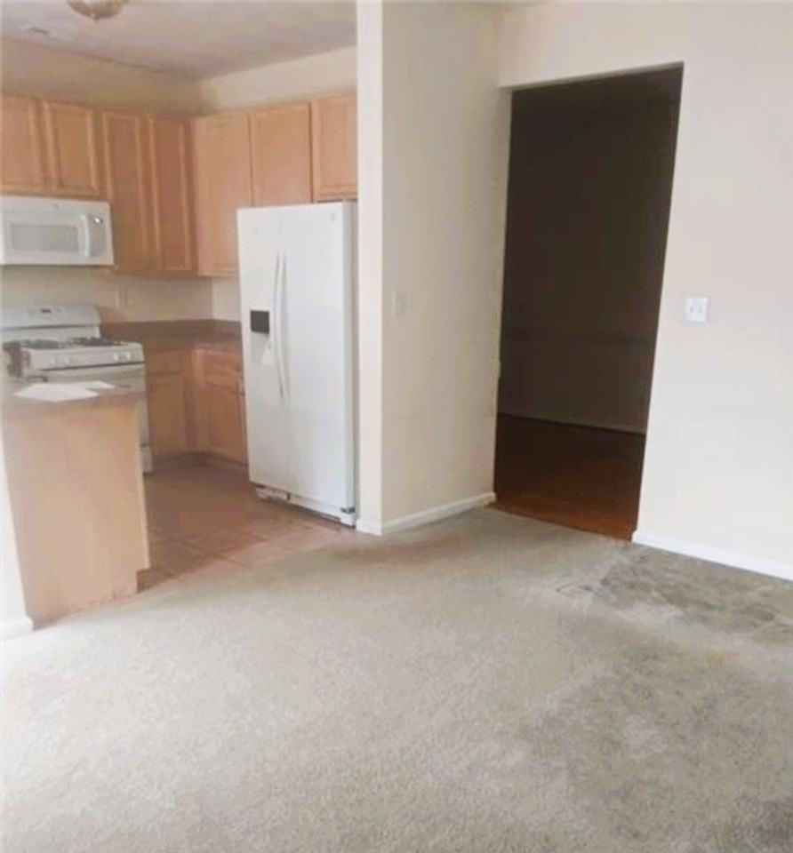 2229 Bizzone Cir - Photo 6 of 10
