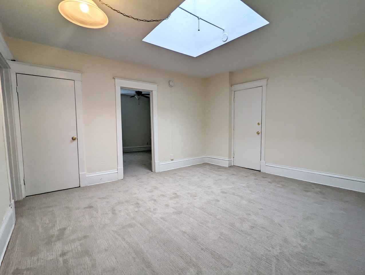 2401 Dupont Ave S - Photo 4 of 4