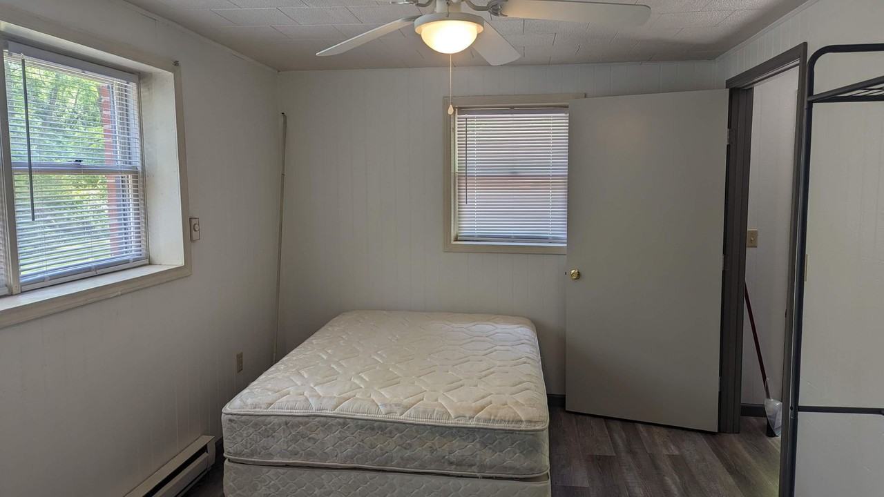 107 Magnolia St - Photo 6 of 20