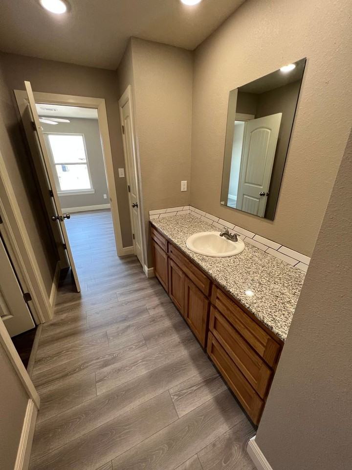 9004 Sandra Way - Photo 4 of 17