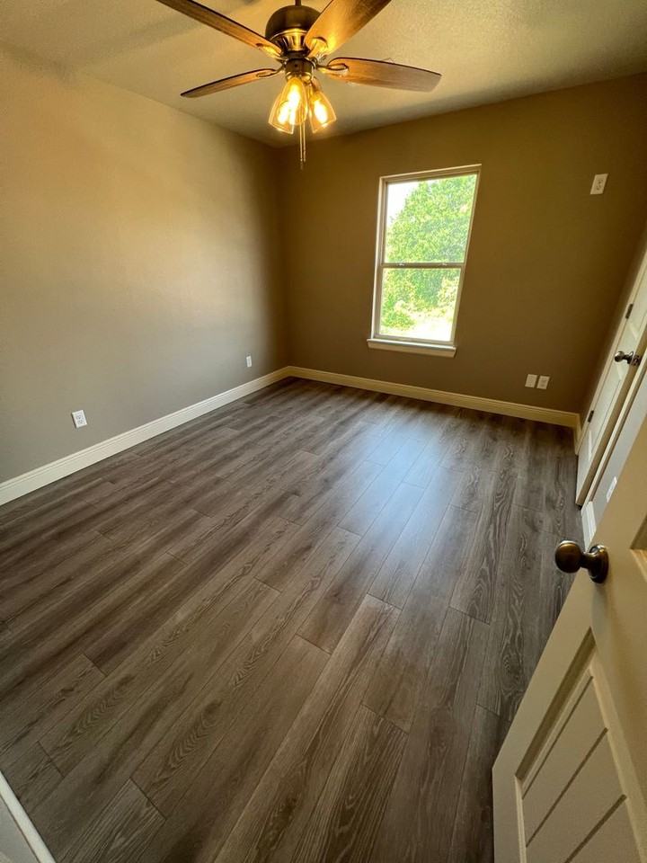 9004 Sandra Way - Photo 5 of 17