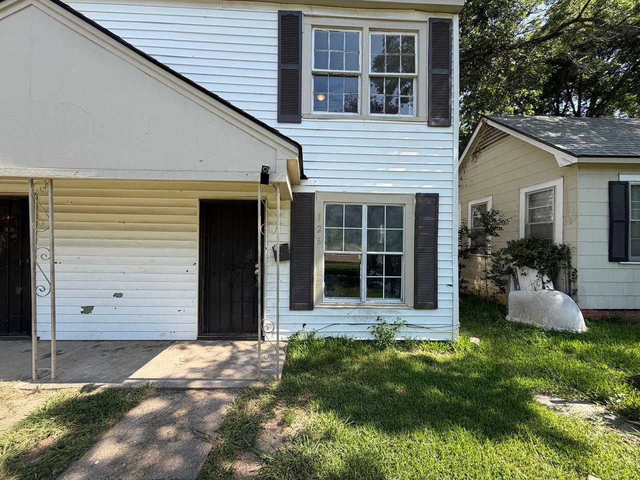 126 E Olive St - Photo 2 of 13