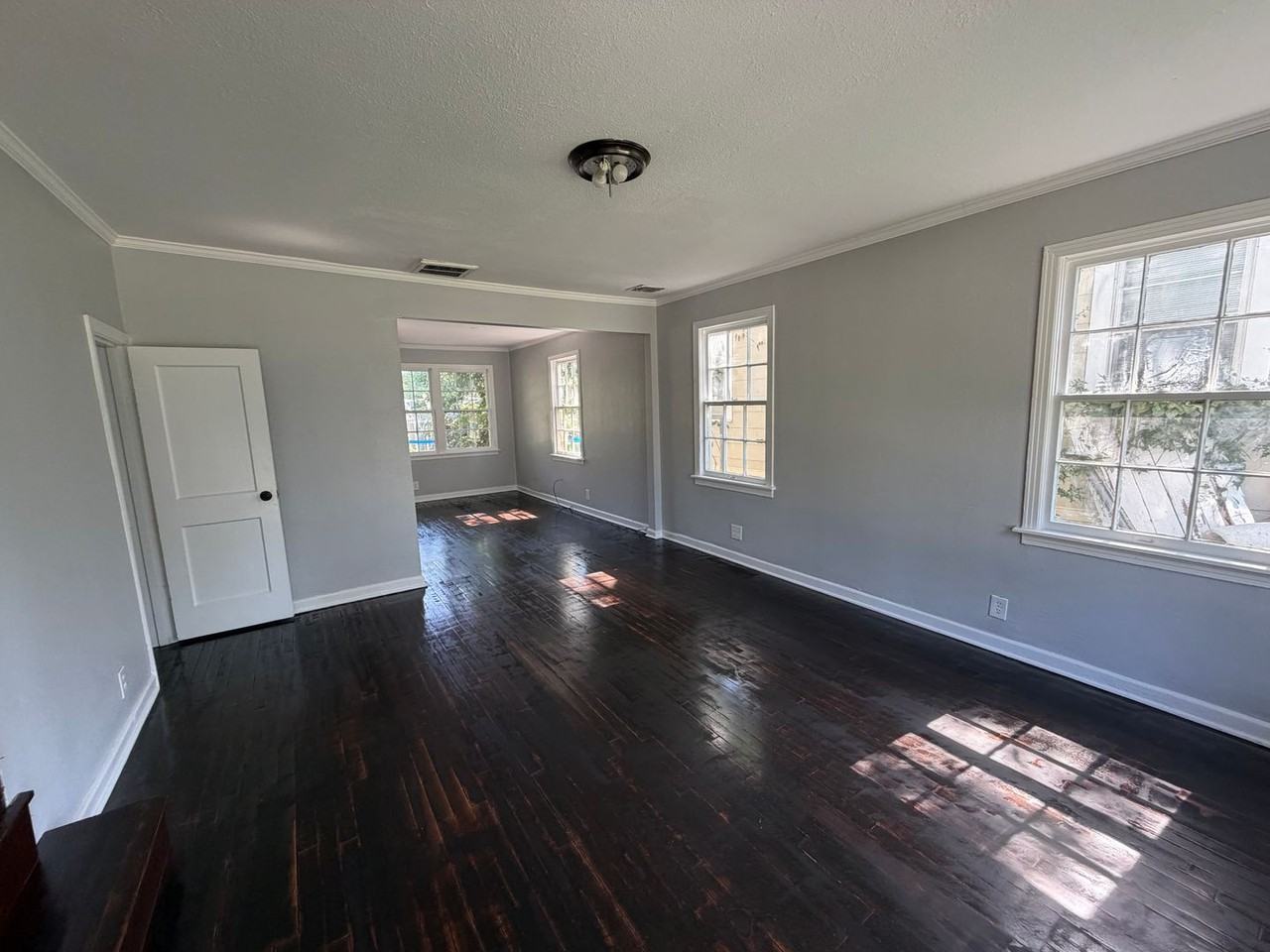 126 E Olive St - Photo 4 of 13