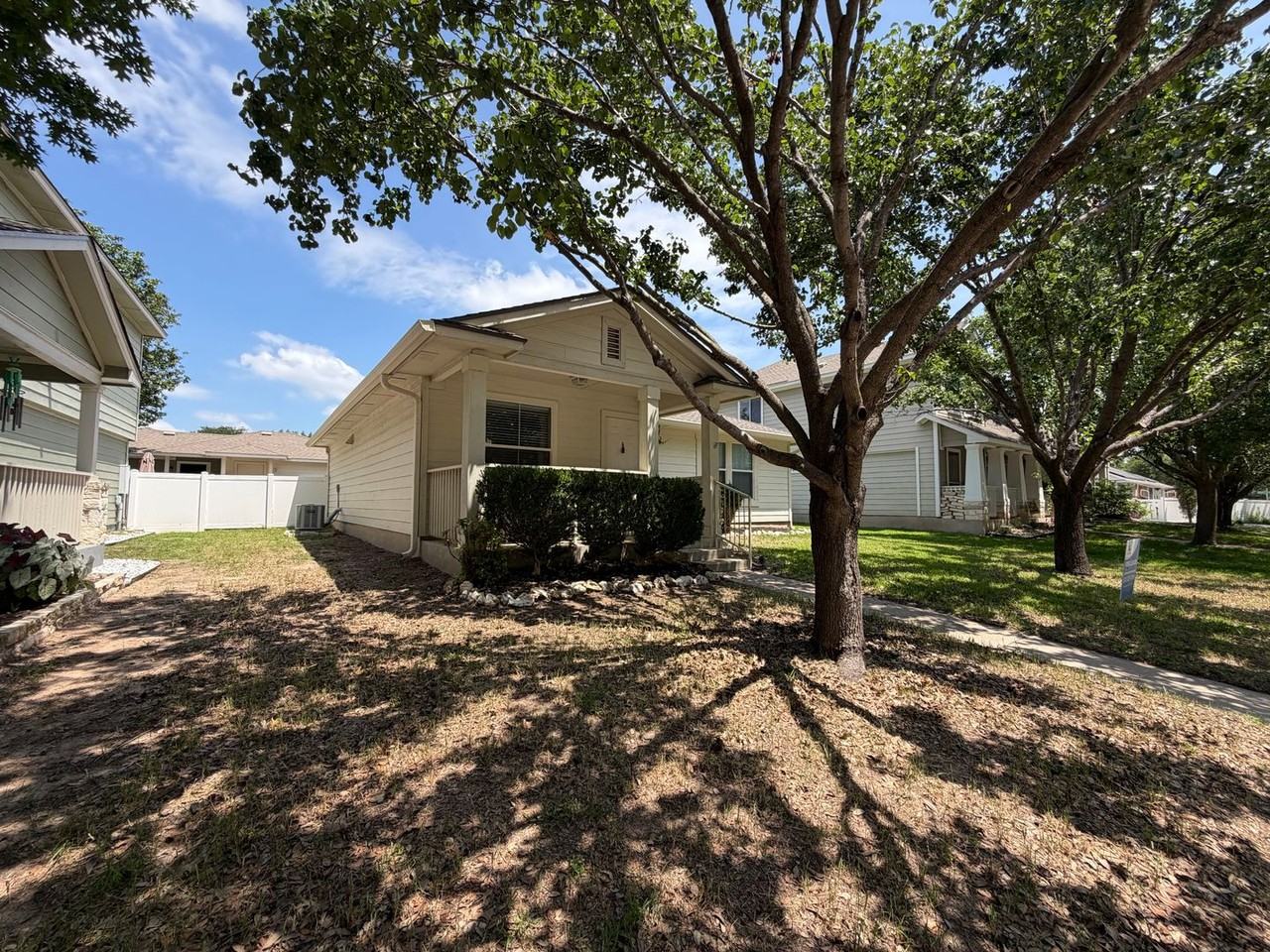 1430 Big Bend Dr #14 - Photo 2 of 20