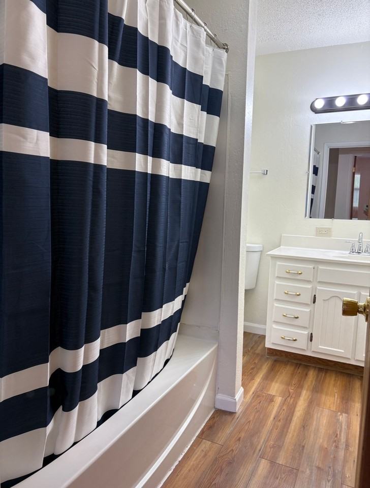 Spacious 3 Bedroom Townhome Available Now – Great Location! - Photo 5 of 20