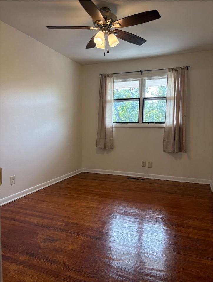 Spacious 3 Bedroom Townhome Available Now – Great Location! - Photo 6 of 20