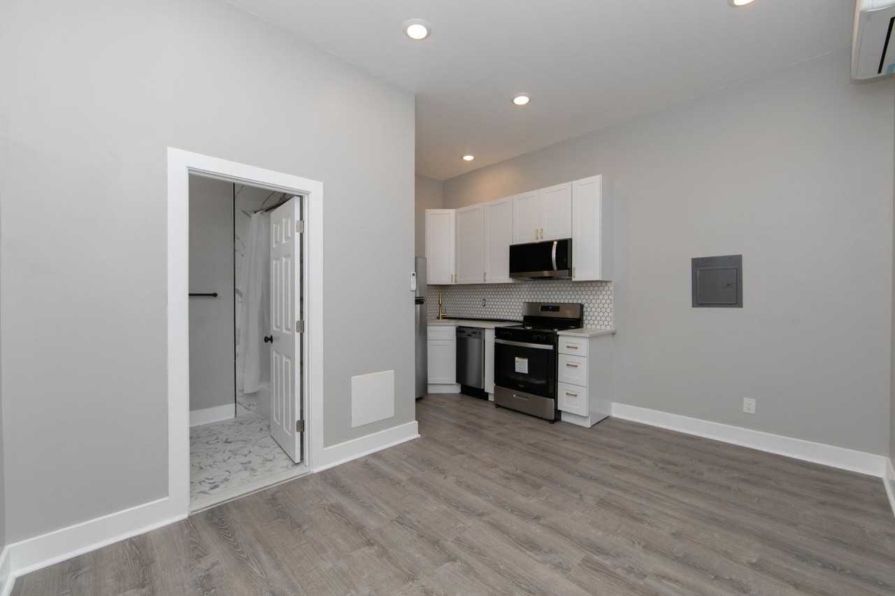 436 436 - 438 Broadway - #3 - Photo 3 of 7