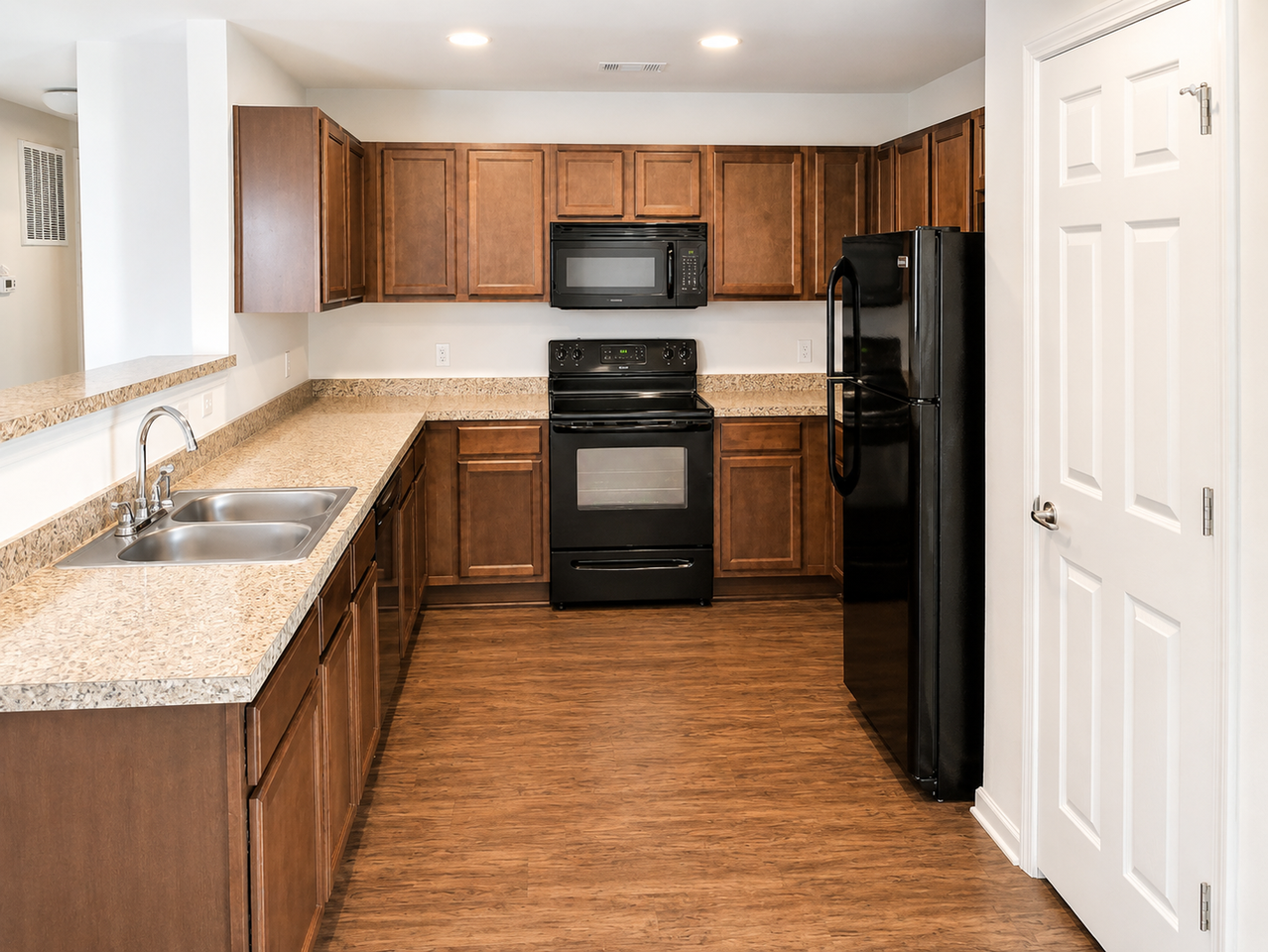 92 Roseberry Cir - Photo 4 of 21