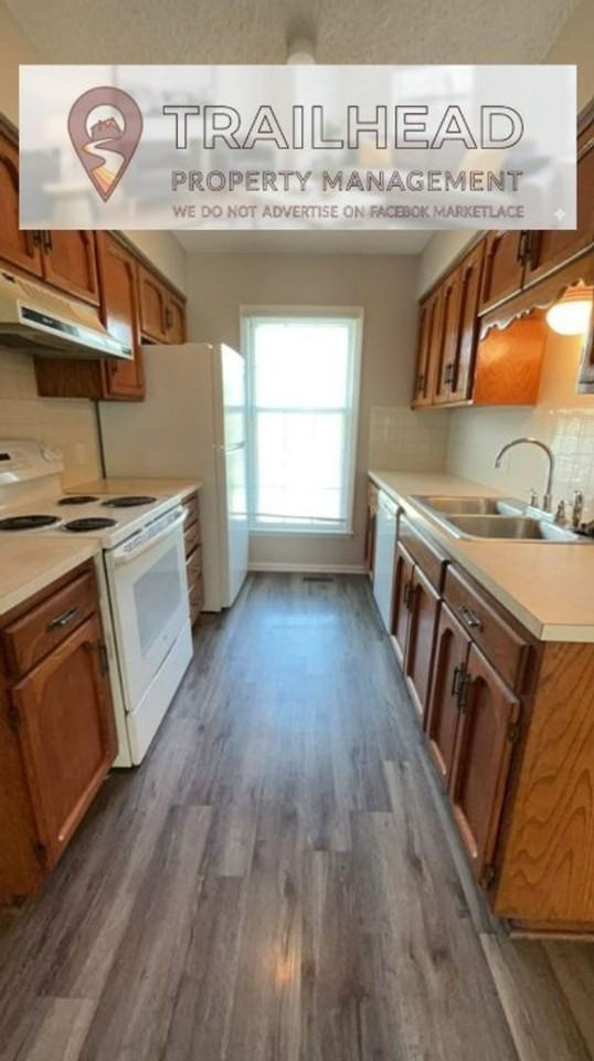 1323 Laurel St - Photo 4 of 28